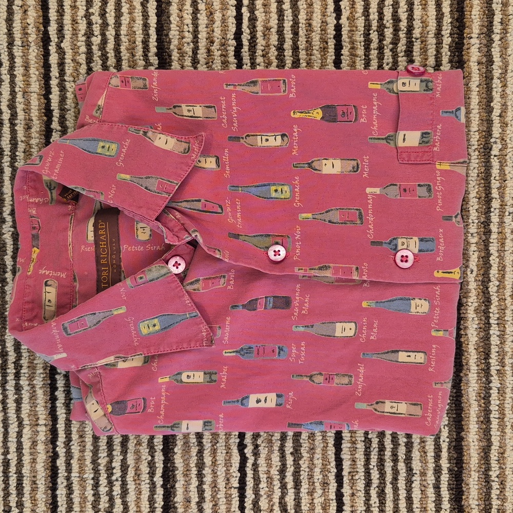 TORI RICHARD Wine Theme Faded Pink Silk Cotton Small Mens Short Sleeve Shirt